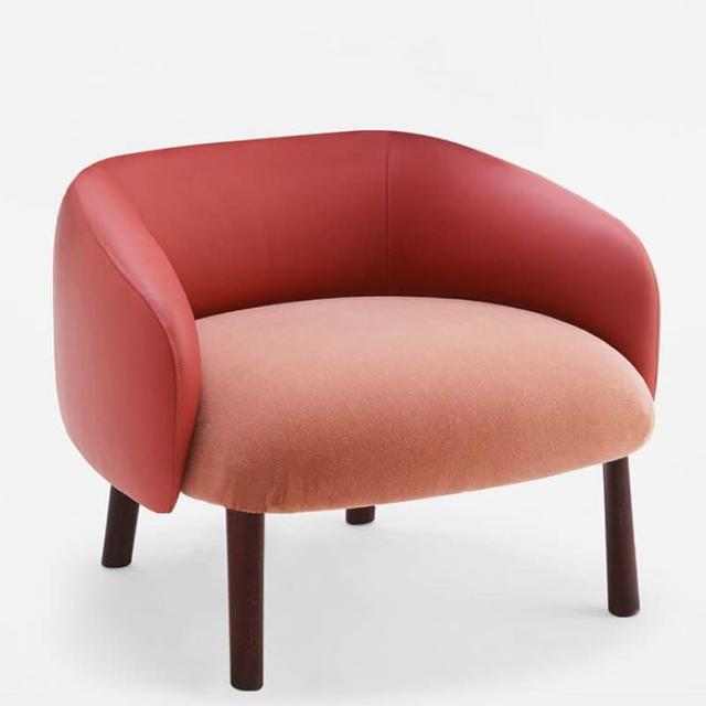 Tuilli Lounge Chair, Wooden Legs