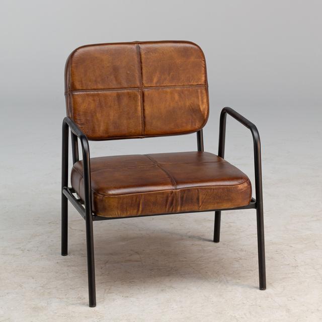 Hampton Lounge Chair