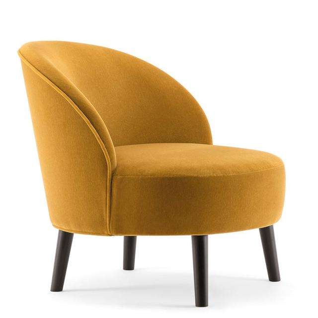 Ginger Lounge Chair, Wooden Legs