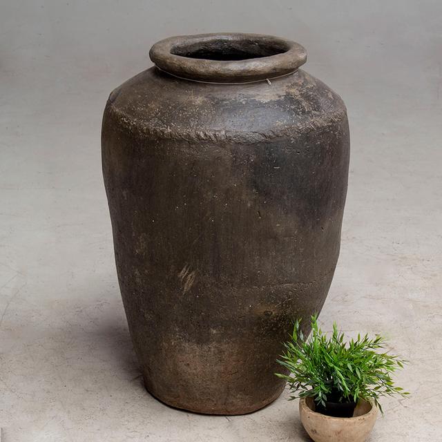Clay planter