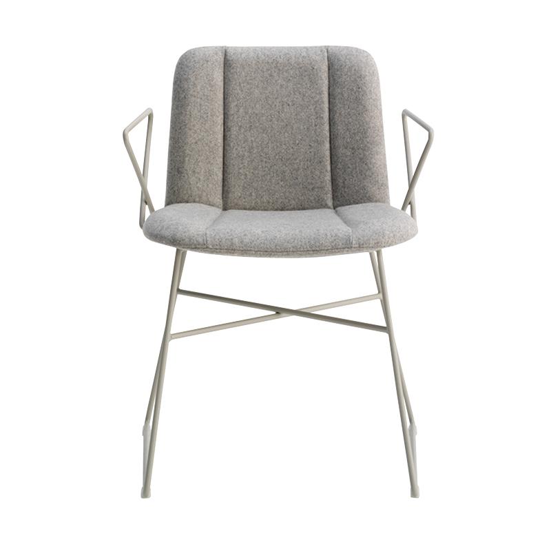 ATFUCT219 - Hippy armchair with ski leg