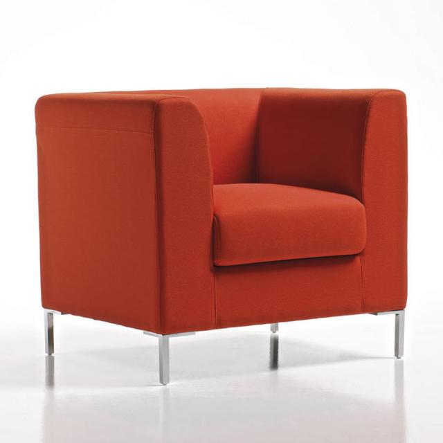 Linea Lounge Chair