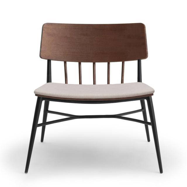 Naika Lounge Chair, Spindle Wooden Back