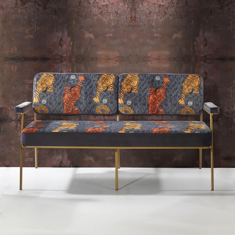 Verve two seat sofa Image 10