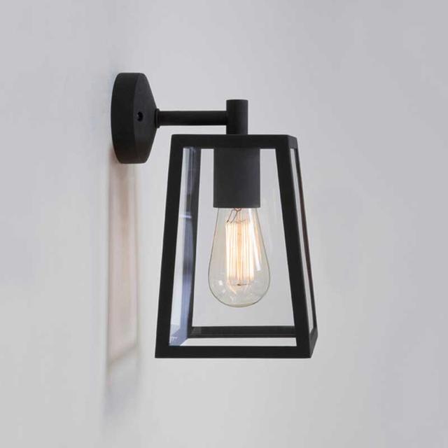 Single Wall Light