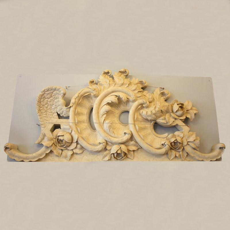ATVMARC0016 - Travertine pediment