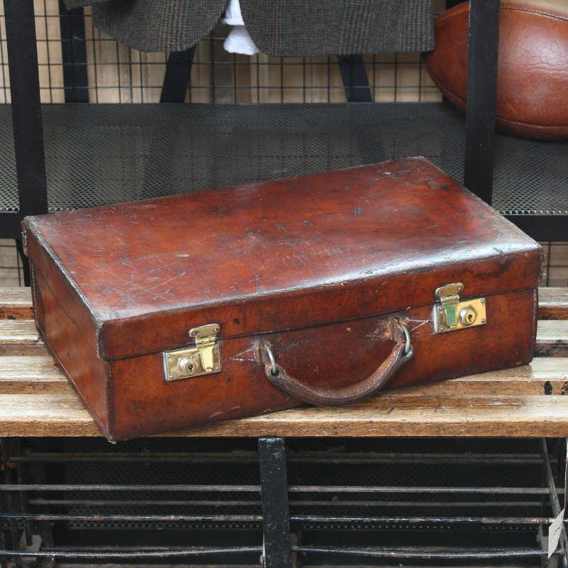 Vintage Leather suitcase Image 1