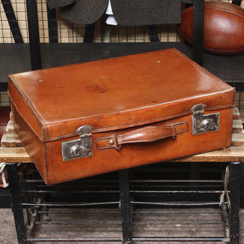 Vintage leather suitcase Image 1