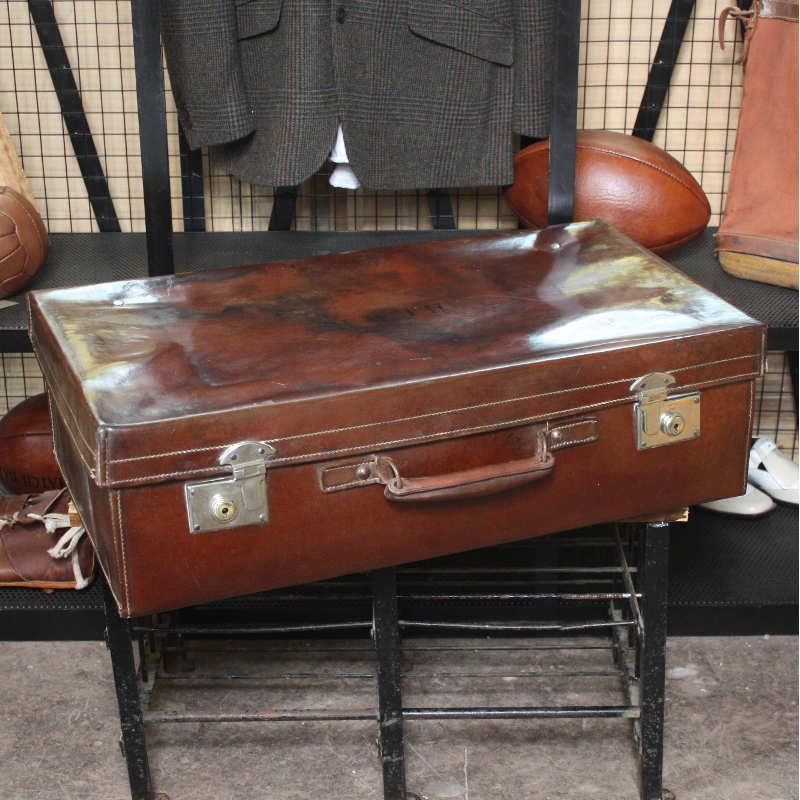 Large vintage leather suitcase Image 1