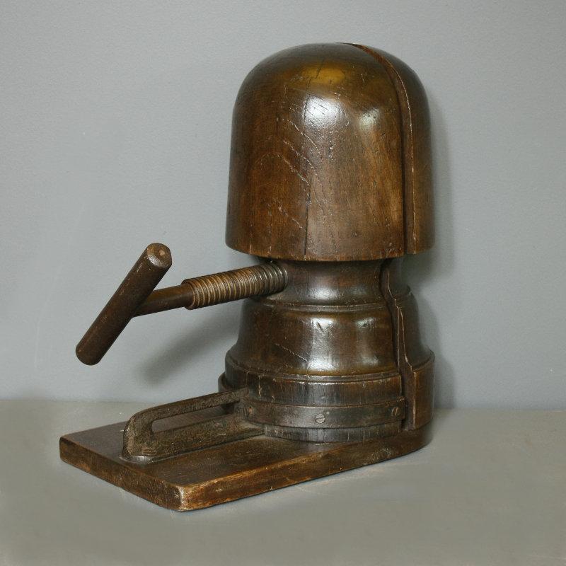 Antique hat stretcher Image 1