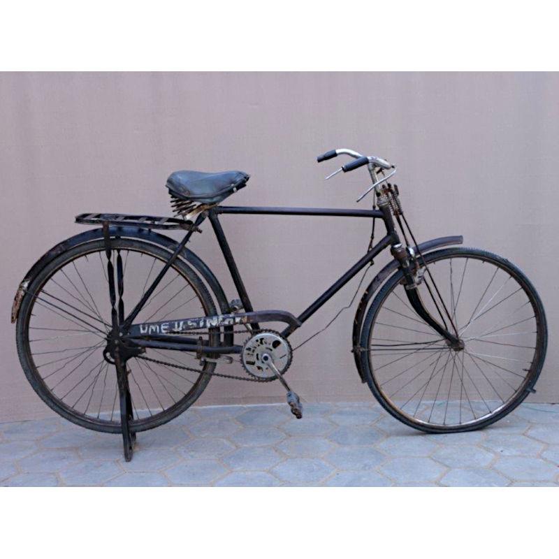 Vintage bicycle Image 1