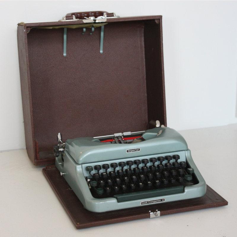 Vintage Imperial typewriter Image 1