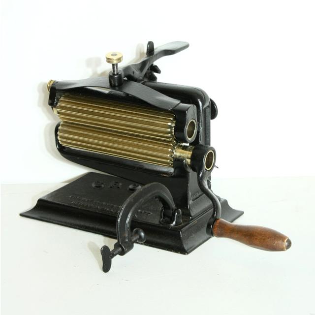 Antique Black Fluting Iron With Clamp