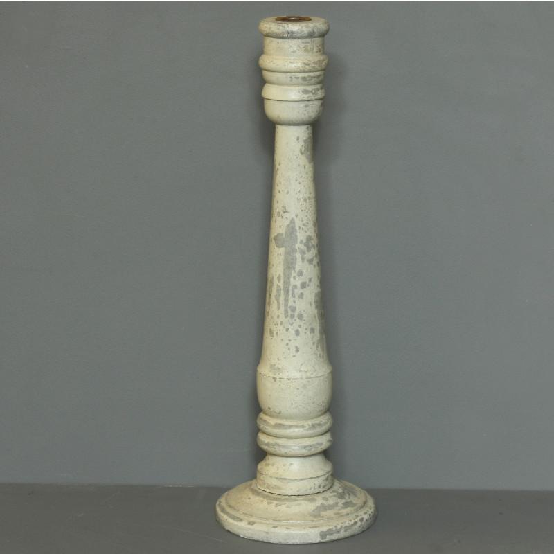Hollywell candlestick in wood Image 1