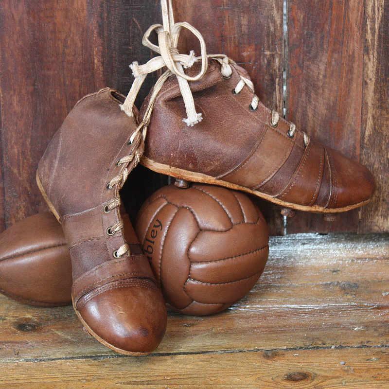 Leather football boots Image 1