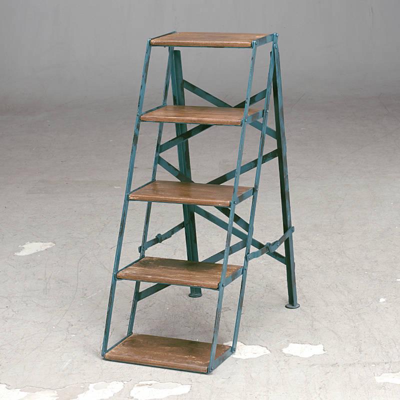 Finchley stepped display unit 