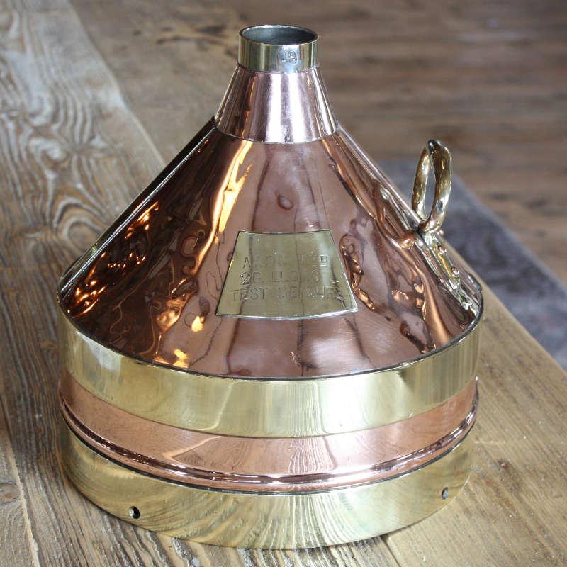 Vintage copper two gallon measure Image 1