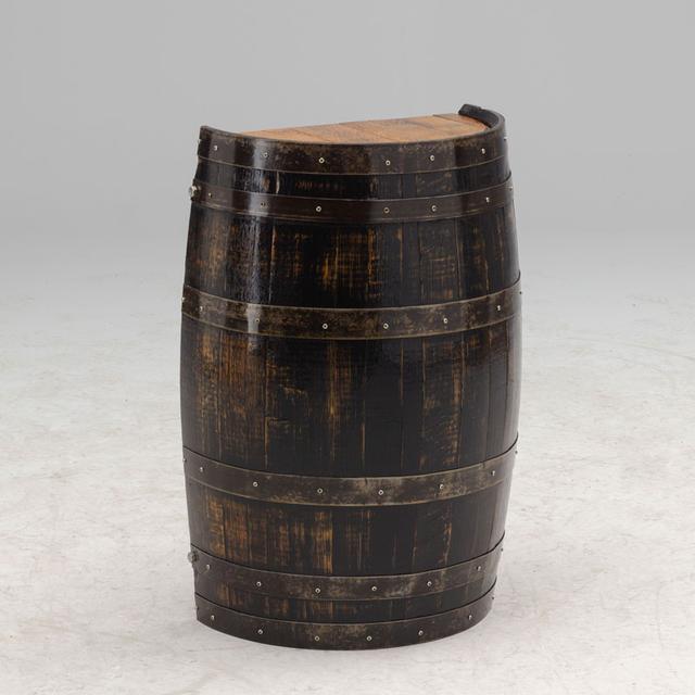 Oak Whisky Distillery Barrel - Wall Standing
