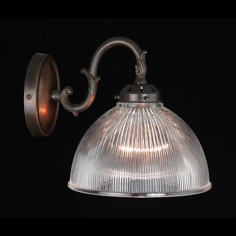 Saloon wall light