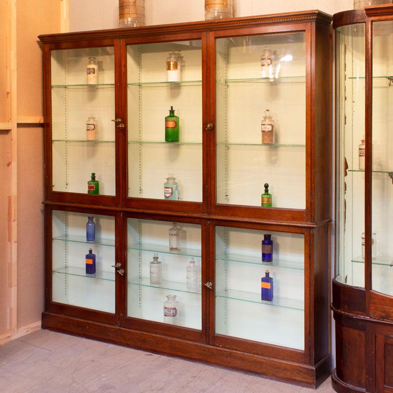 Jeweller's shop wall unit