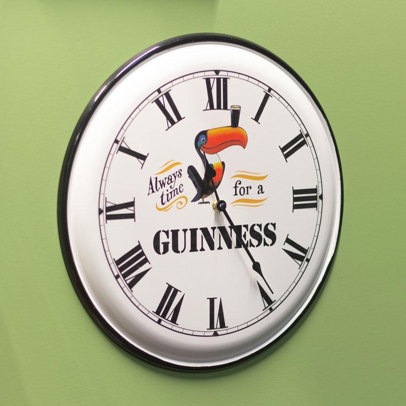 Toucan Pub Clock