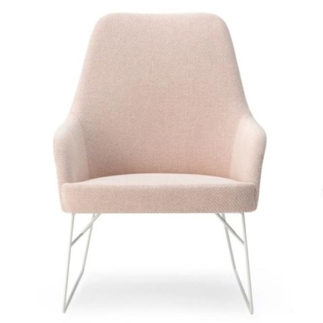 Spy Lounge Chair With Ski Legs