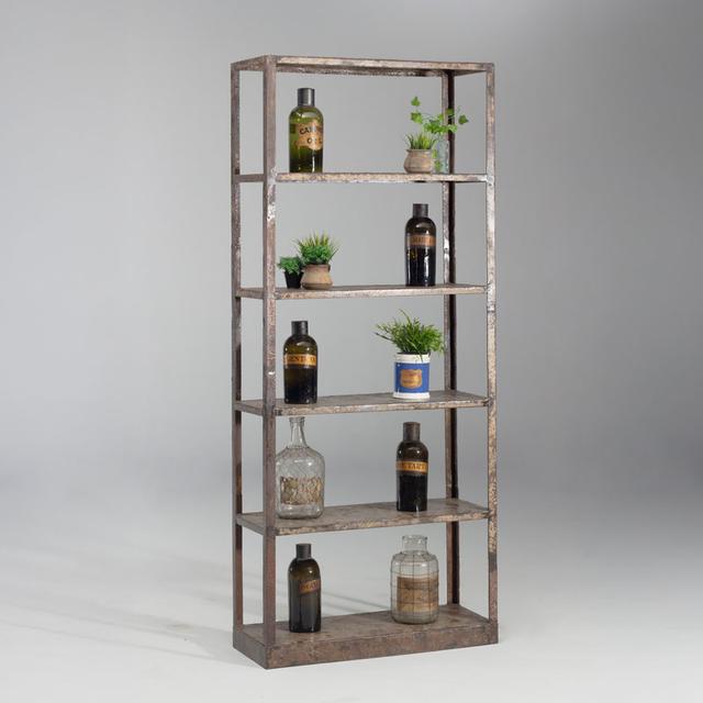 Metal shelving unit