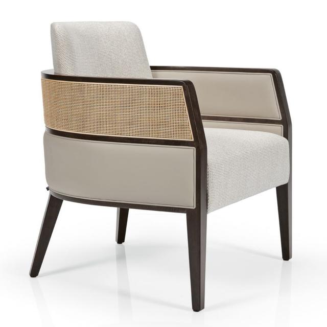 Aggy Lounge Chair 