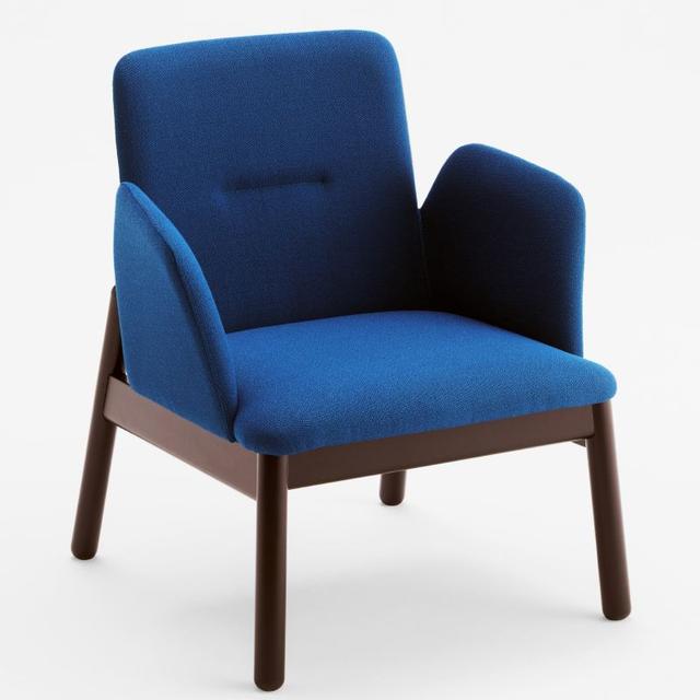 Frida Lounge Chair With Arms