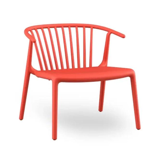 Woody Stackable Lounge Chair 