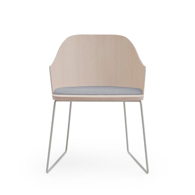 Fitt Armchair With Ski Leg And Upholstered Seat