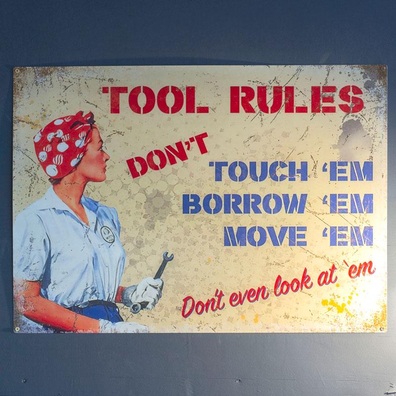 Tool rule tin sign